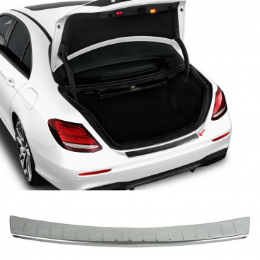 Nerez leštený kryt hornej hrany zadného nárazníka Mercedes E-Klasse W213 sedan 2016-23