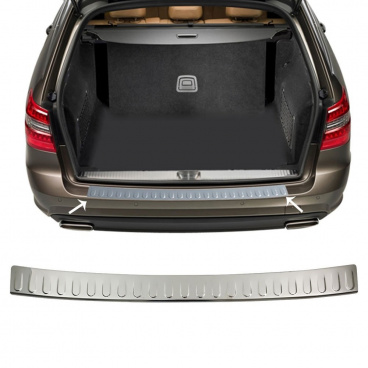 Nerez lestený kryt hornej hrany zadného nárazníka Mercedes E-Klasse W212 kombi 2010-13 Nerez lestený kryt hornej hrany zadného nárazníka Mercedes E-Klasse W212 kombi 2010-13