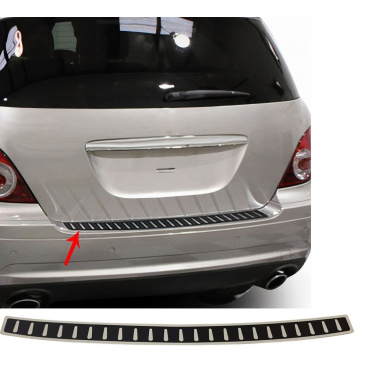 Nerez / karbón kryt hornej hrany zadného nárazníka Mercedes R 2005-11