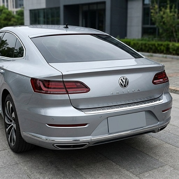 Nerez brúsený kryt hrany zadného nárazníka Omtec VW Passat 2010+ sedan, VW Arteon 2018+