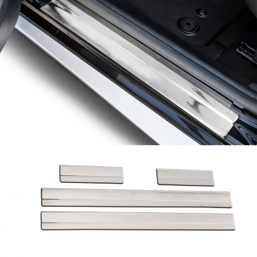 Nerez kryty vnútorných prahov dverí Toyota RAV4 2013+ Nerez kryty vnútorných prahov dverí Toyota RAV4 2013+