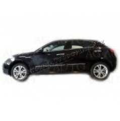 Alfa Romeo Giulietta, 2011-, bočné ochranné lišty dverí