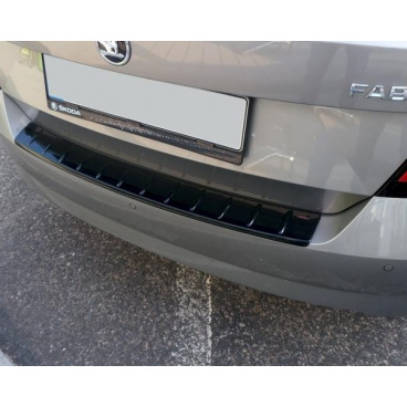 Prah piatych dverí s výstupky, ABS-čierna metalíza Škoda Fabia III Limousine 09, 2014 +