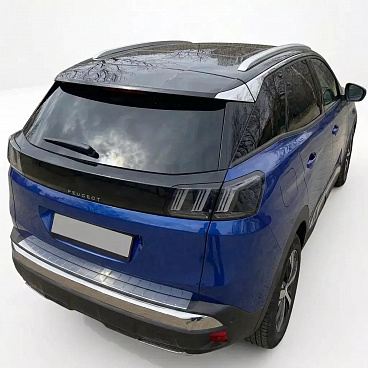 Nerezový leštený kryt hornej hrany zadného nárazníka Peugeot 3008-2016-23 Nerezový leštený kryt hornej hrany zadného nárazníka Peugeot 3008-2016-23