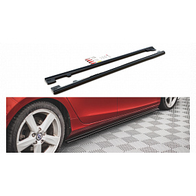 Dokładka Volvo V40 Progi Gloss Black Dokładka Volvo V40 Progi Gloss Black