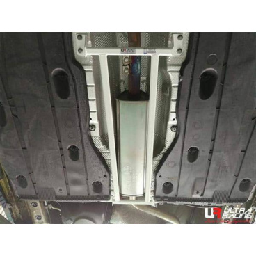 Vzpera Skoda Octavia MK3/TYP 5E 2.0TSI 2WD 12+ UltraRacing 4-bodová stredová spodná výstuha